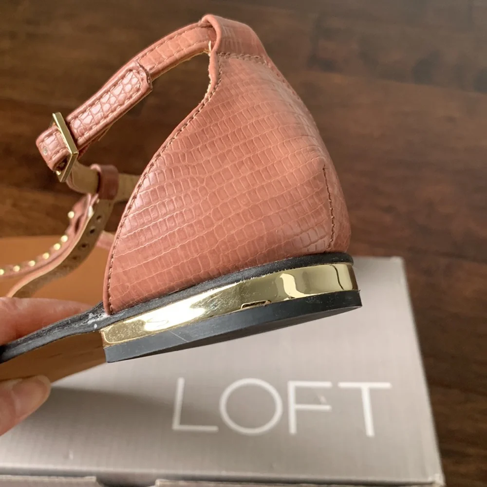 NIB LOFT Mauve Pink Studded T-strap Thong Sandals Size 6.5